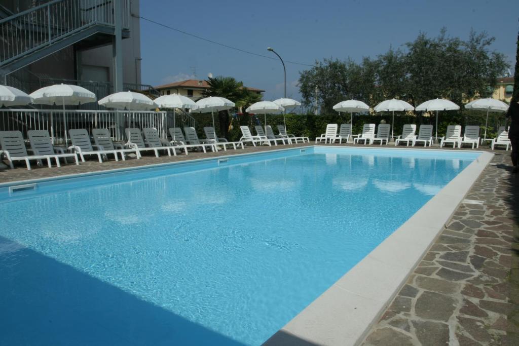 Residence Poggio Al Lago Sirmione Dış mekan fotoğraf